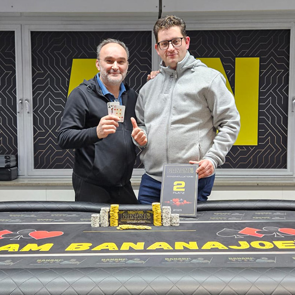 Gesamtsieger und zweitplatzierter des Poker Tournament 2023